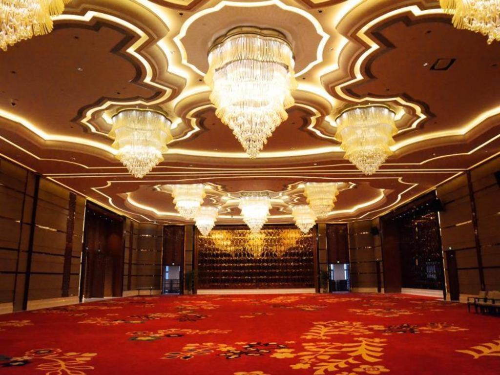 Отель Wyndham Grand Plaza Royale Xianglin Shaoyang Экстерьер фото
