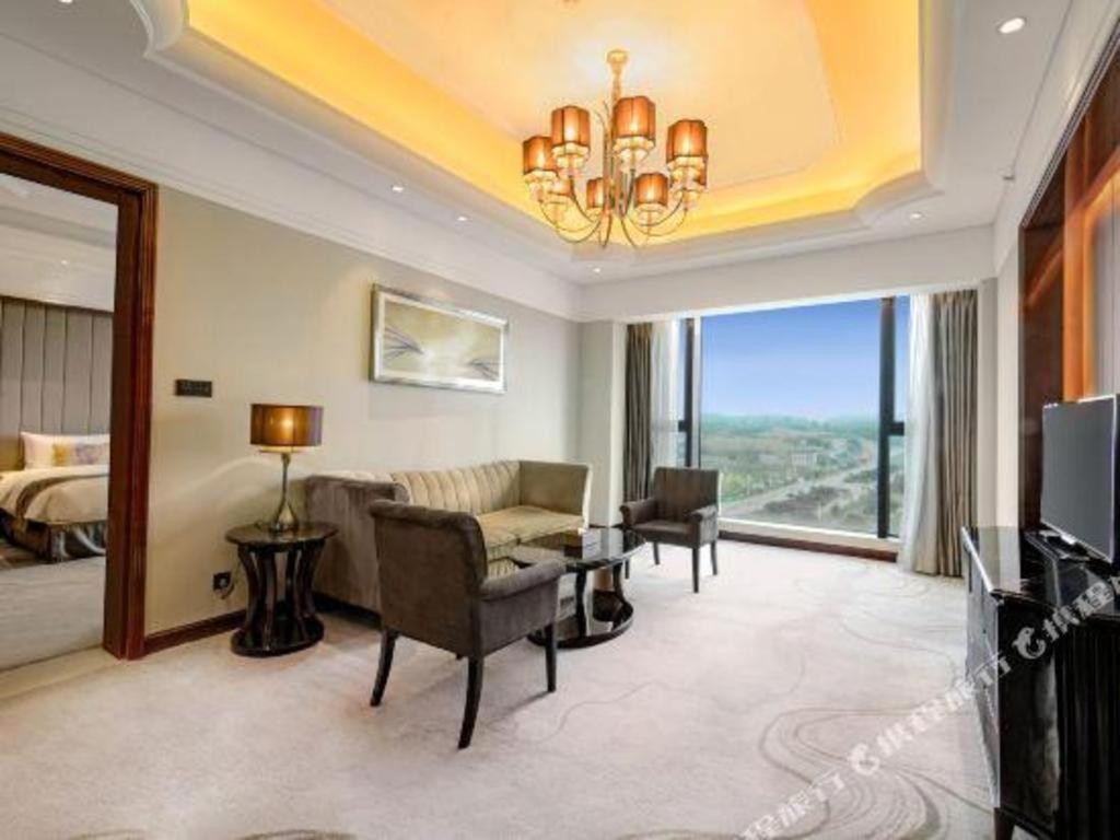 Отель Wyndham Grand Plaza Royale Xianglin Shaoyang Экстерьер фото