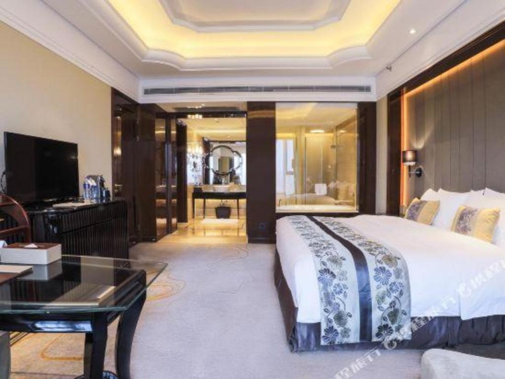 Отель Wyndham Grand Plaza Royale Xianglin Shaoyang Экстерьер фото