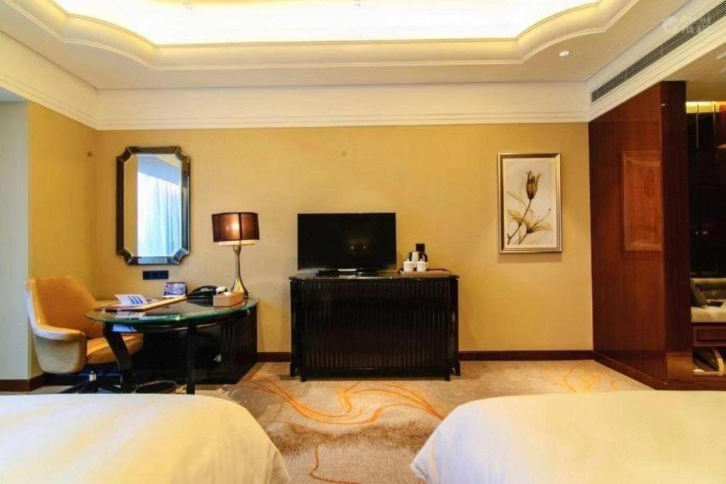 Отель Wyndham Grand Plaza Royale Xianglin Shaoyang Экстерьер фото
