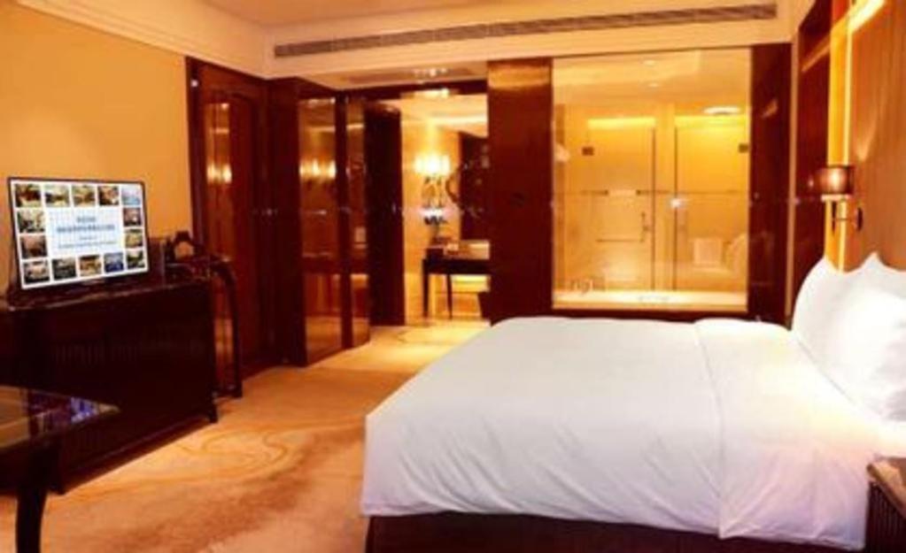 Отель Wyndham Grand Plaza Royale Xianglin Shaoyang Экстерьер фото
