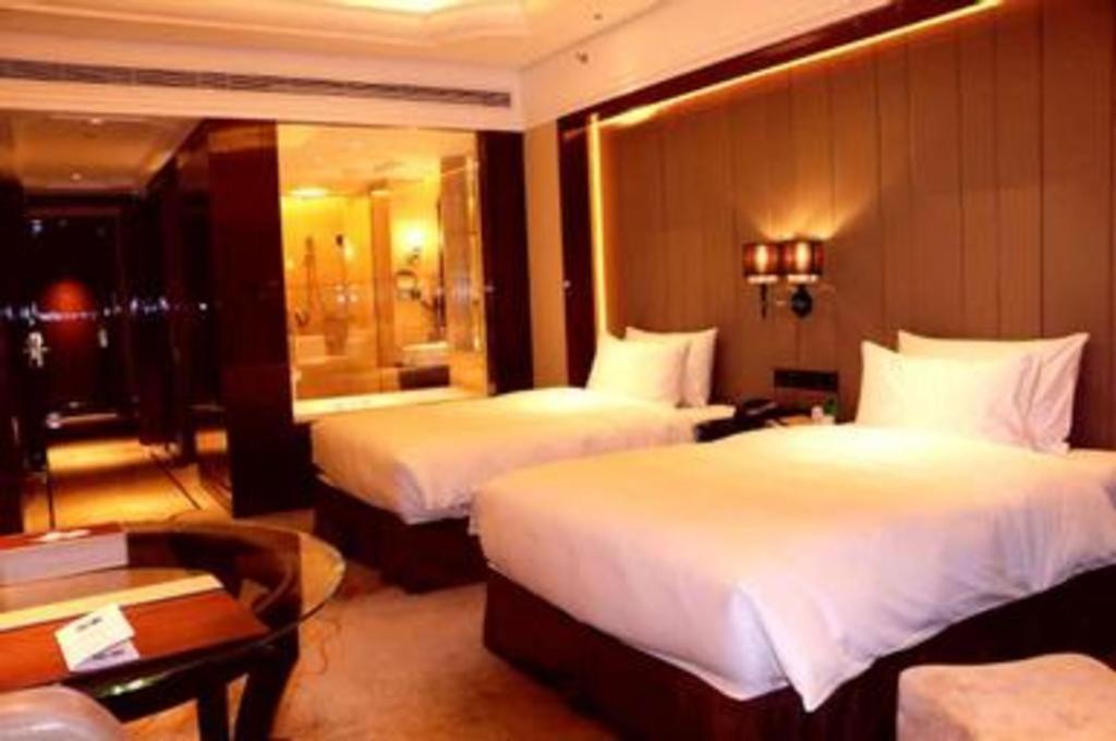 Отель Wyndham Grand Plaza Royale Xianglin Shaoyang Экстерьер фото