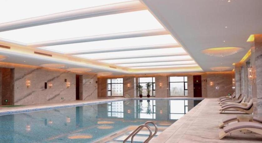 Отель Wyndham Grand Plaza Royale Xianglin Shaoyang Экстерьер фото